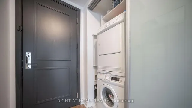 Additional image 33 of 88 Park Lawn Rd Unit 1010