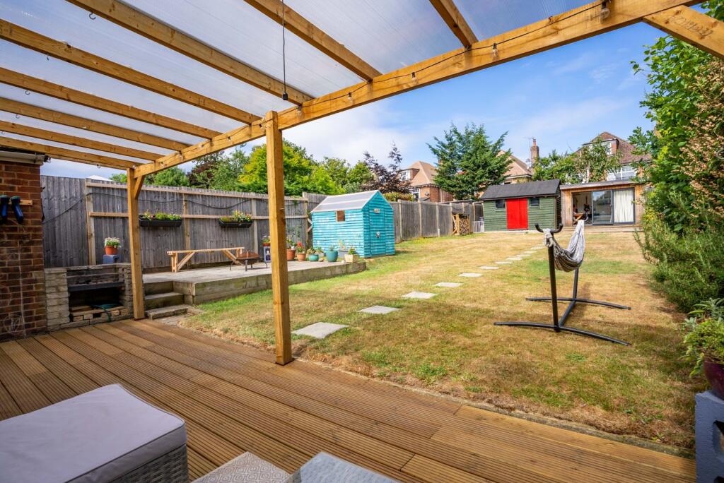 Additional image 17 of Spooners Drive, Park Street, St. Albans, Hertfordshire, AL2