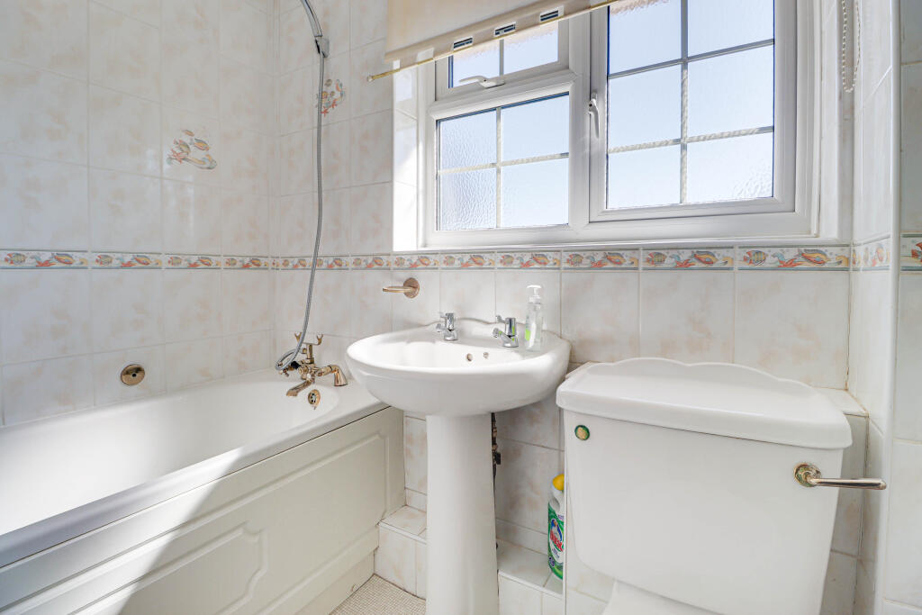 Additional image 13 of The Danes, Park Street, St Albans, AL2