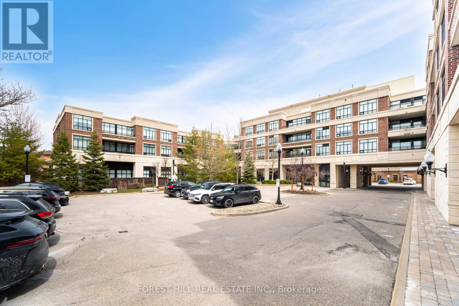 220 - 2396 MAJOR MACKENZIE DRIVE W|Vaughan (Maple), Ontario L6A4Y1