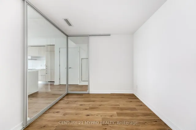 Additional image 6 of 5 Soudan Ave Unit 2501