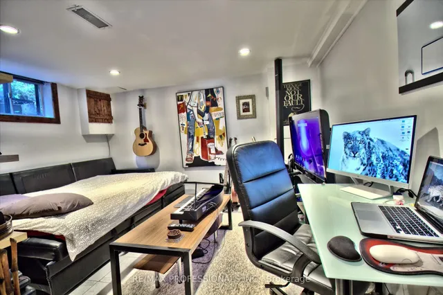 Additional image 23 of 26 Norval St