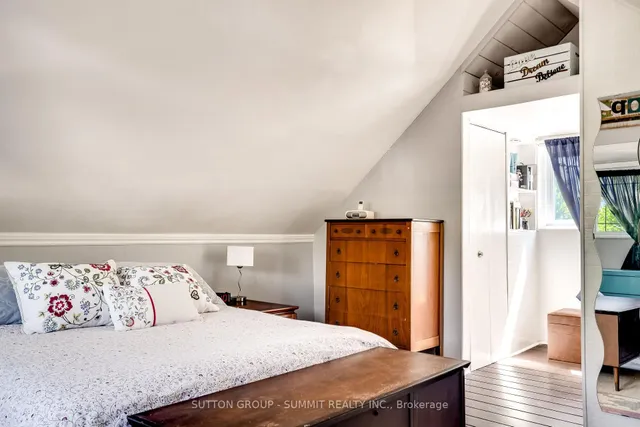 Additional image 36 of 287 Graham Ave