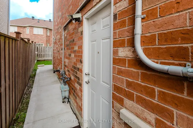 Additional image 37 of 27 Silver Egret Rd