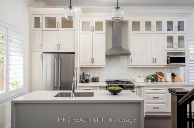 Additional image 9 of 86 Roosevelt Rd