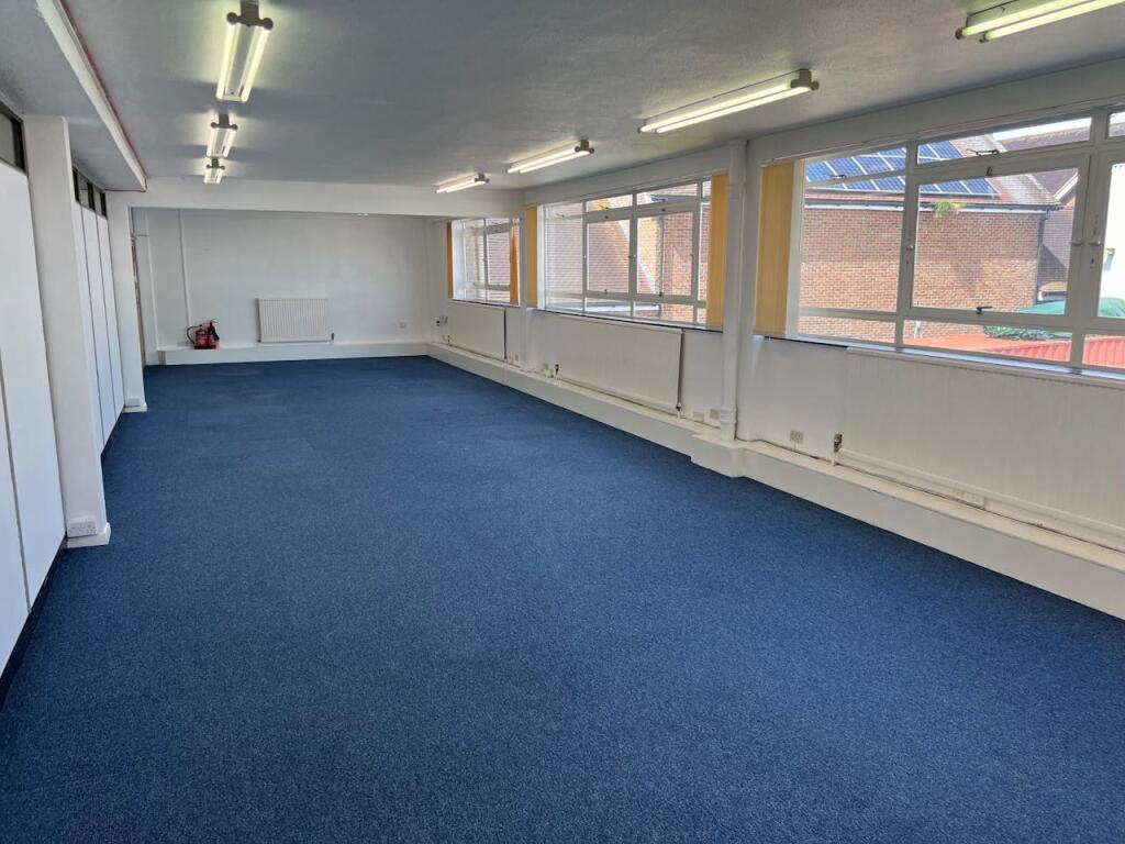 Additional image 5 of 104 High Street, London Colney, St. Albans, AL2 1QL