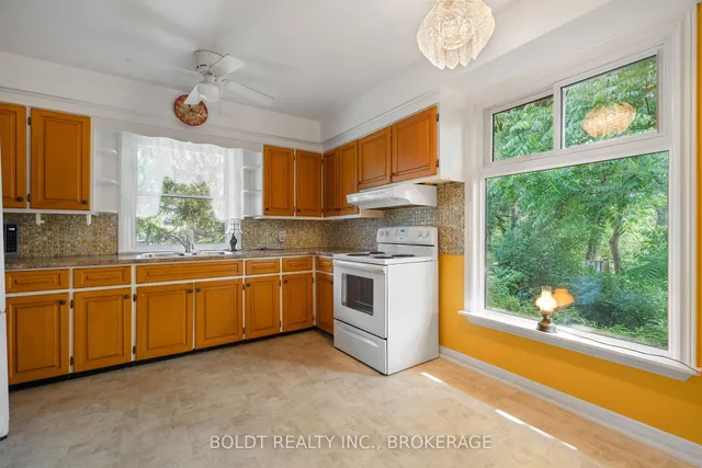 Additional image 7 of 21 Beland Crt