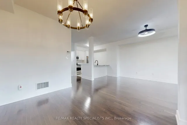 房产图片 14 - 1401 Plains Rd 单元114