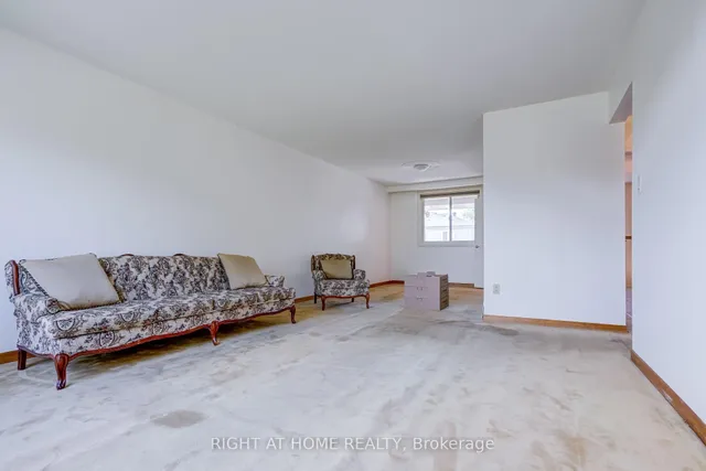 Additional image 26 of 124 Clairton Cres