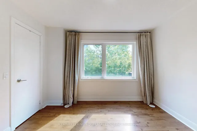 Additional image 17 of 315 Village Green Sq Unit 50