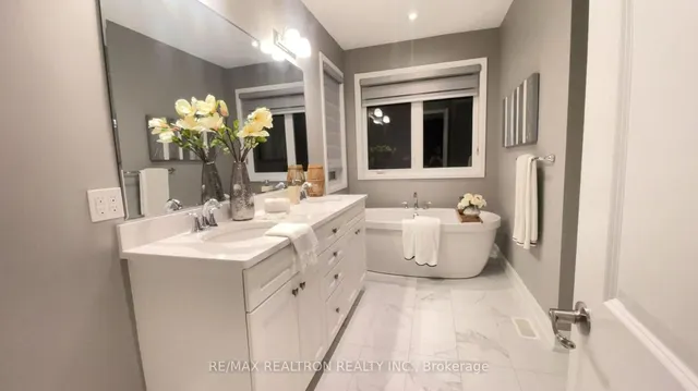 Additional image 5 of 1444 Varelas Passage