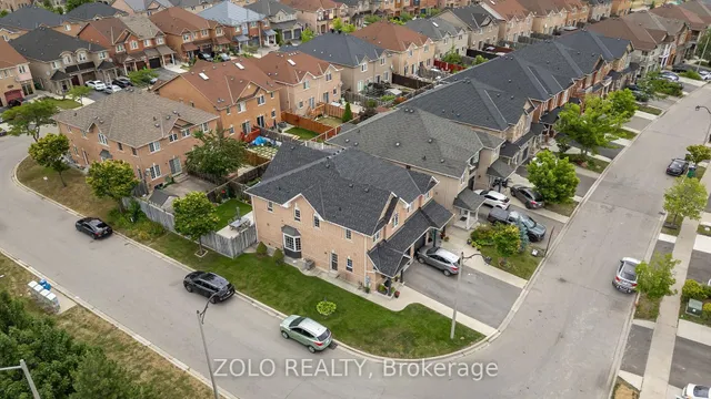 Additional image 42 of 79 Crystalview Cres