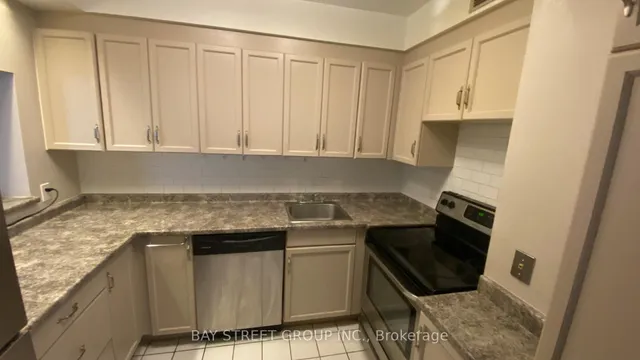 Additional image 3 of 284 Bloor St Unit 902