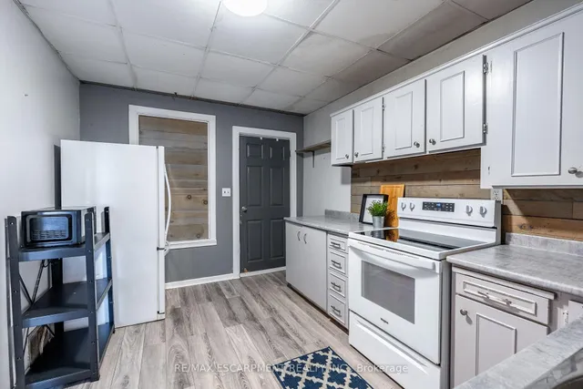 Additional image 13 of 52 CONNAUGHT Ave