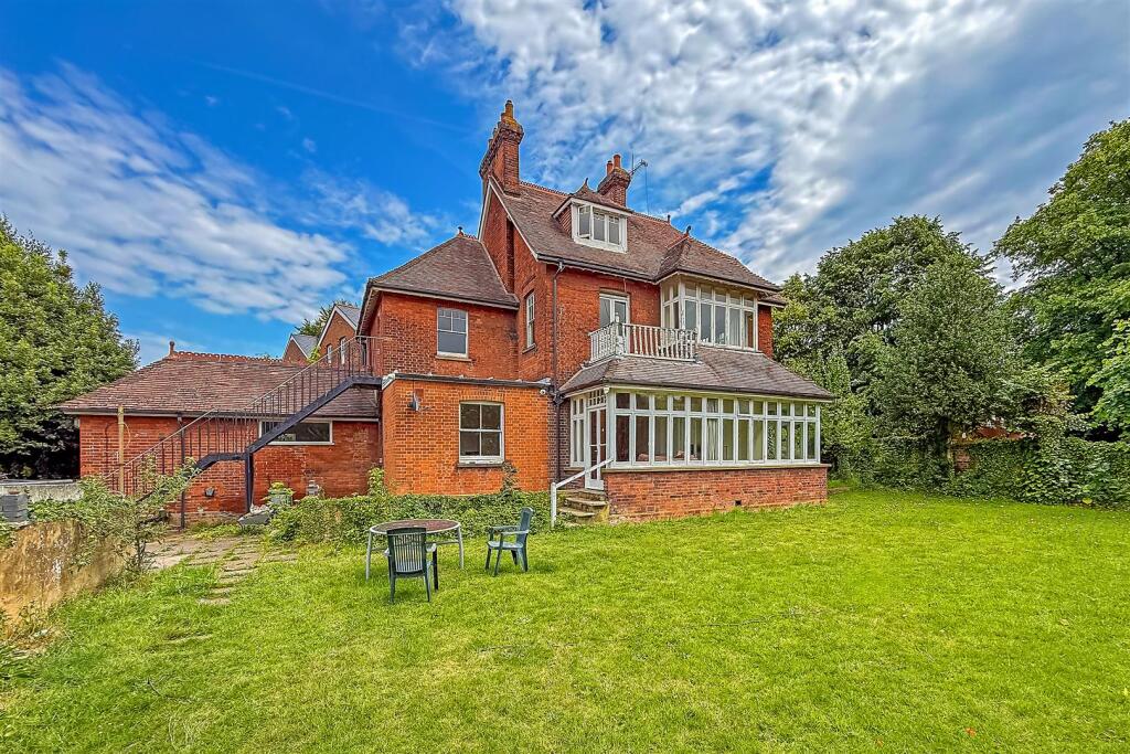 Additional image 9 of Ridgmont Road, St Albans