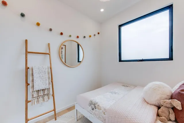 Additional image 36 of 47 Laing St