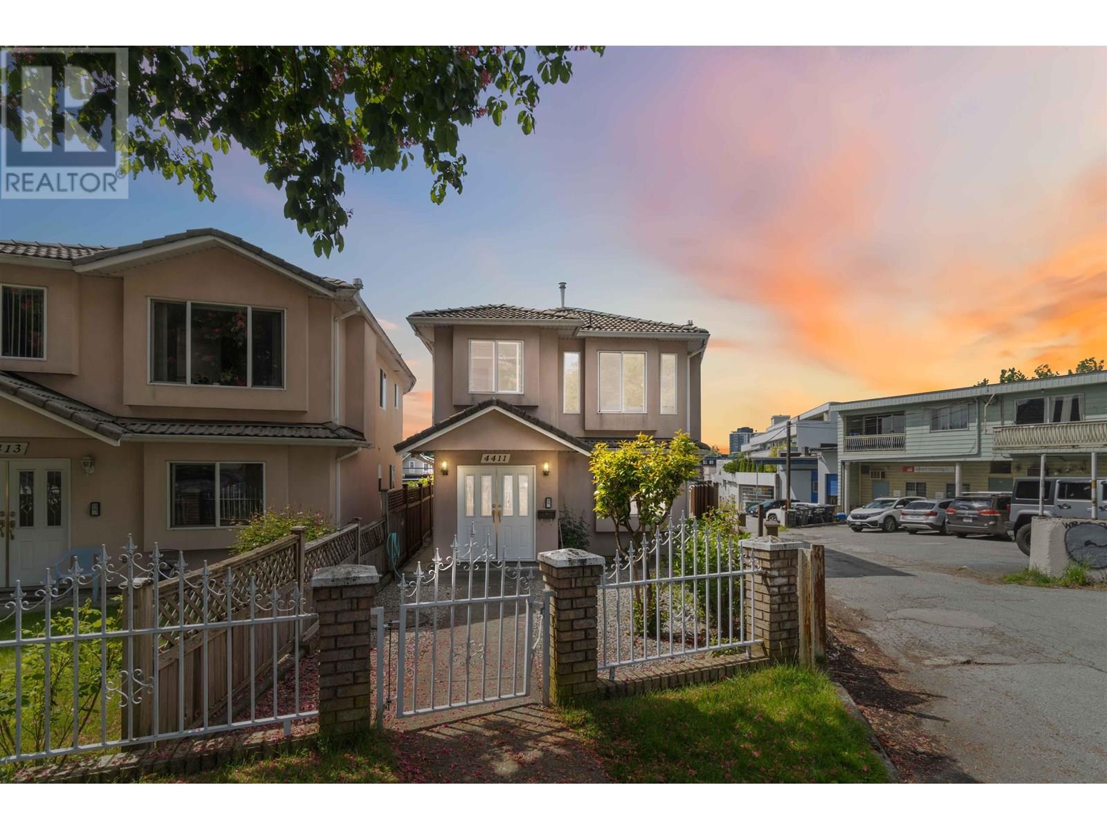 4411 BEATRICE STREET|Vancouver, British Columbia V5N4J1