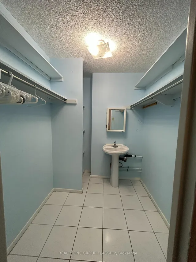 Additional image 11 of 10 Tobermory Dr Unit 1205