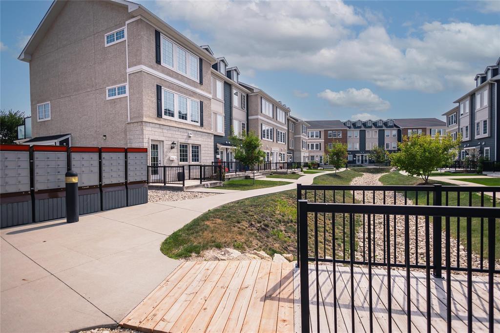 804 155 Des Hivernants Boulevard|Winnipeg, Manitoba R3X0J7