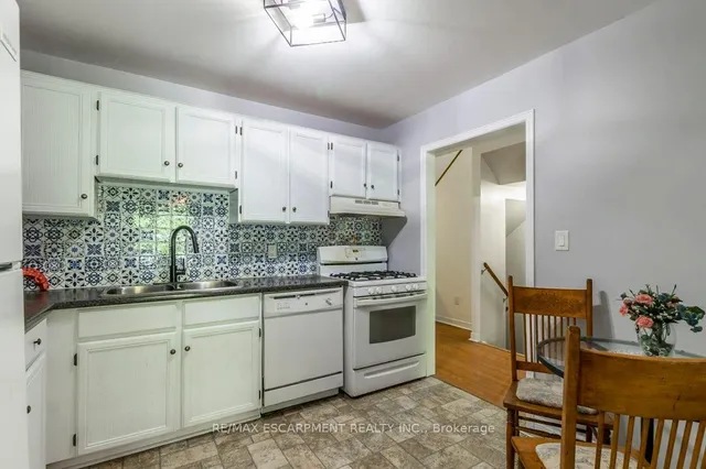 Additional image 15 of 109 Wilson St Unit 14