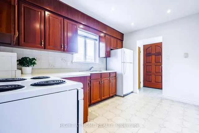 Additional image 12 of 42 Chalkfarm Dr