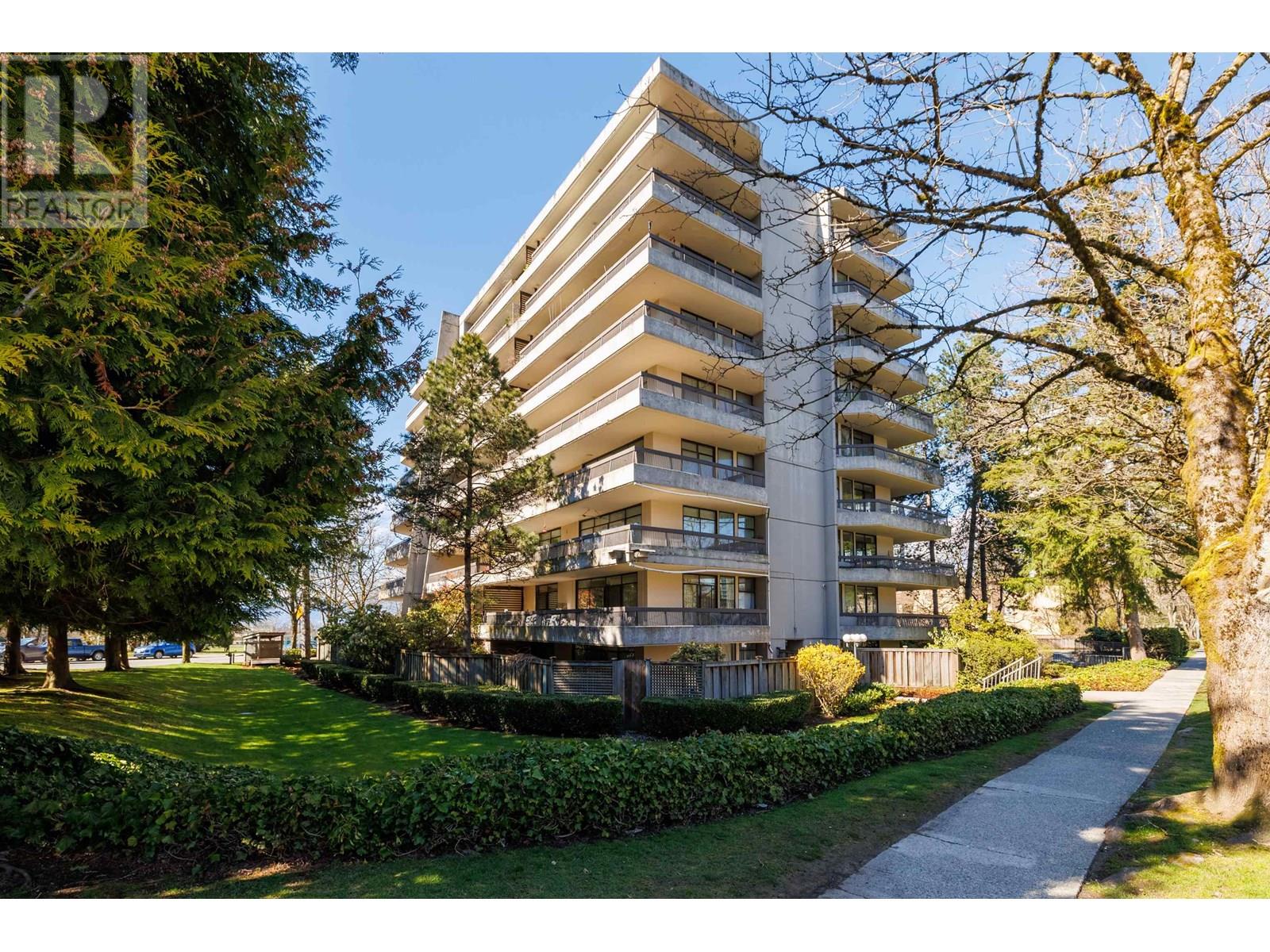 209 5932 PATTERSON AVENUE|Burnaby, British Columbia V5H4B4