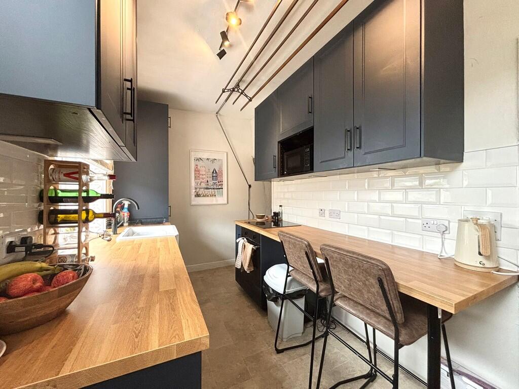 Additional image 5 of Ashmount, Clayton, Bradford