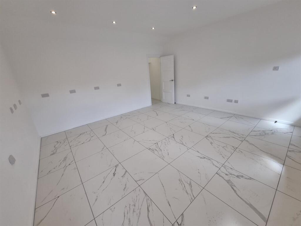 Additional image 6 of Vacant Unit, Wyke, West Yorkshire