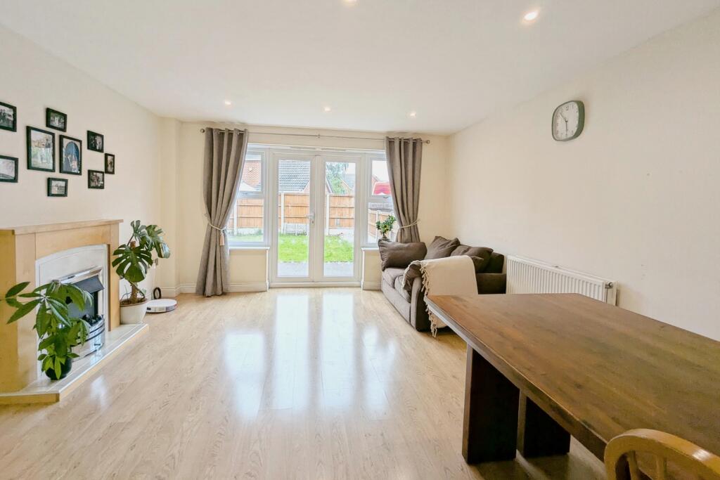 Additional image 25 of Temple Way, Oldbury, B69