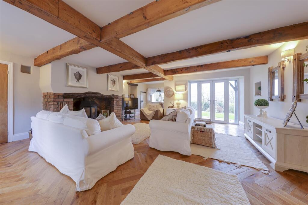 Additional image 8 of Hurst Lane, Rawtenstall, Rossendale, Lancashire - With Annexe & Spa Room