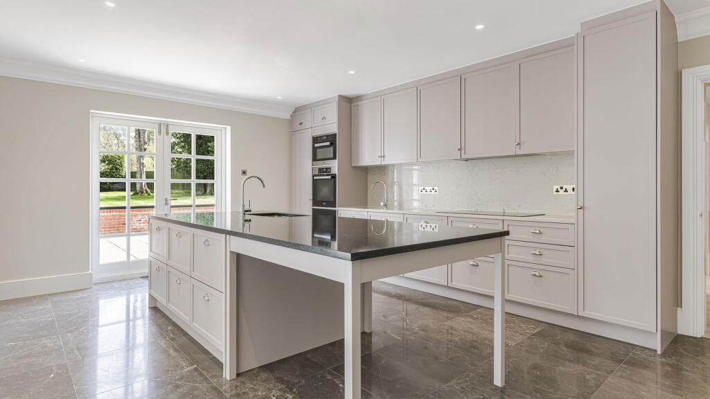 Additional image 3 of Roman Grange, Little Aston Park