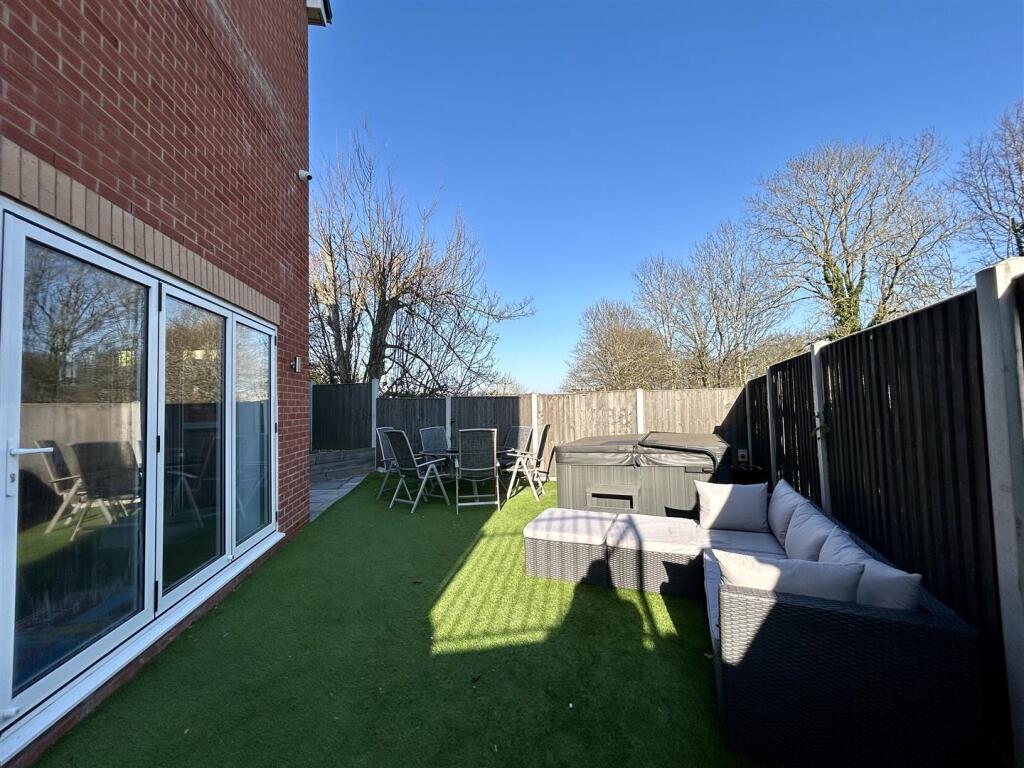 Additional image 33 of Cavalier Drive, Halesowen