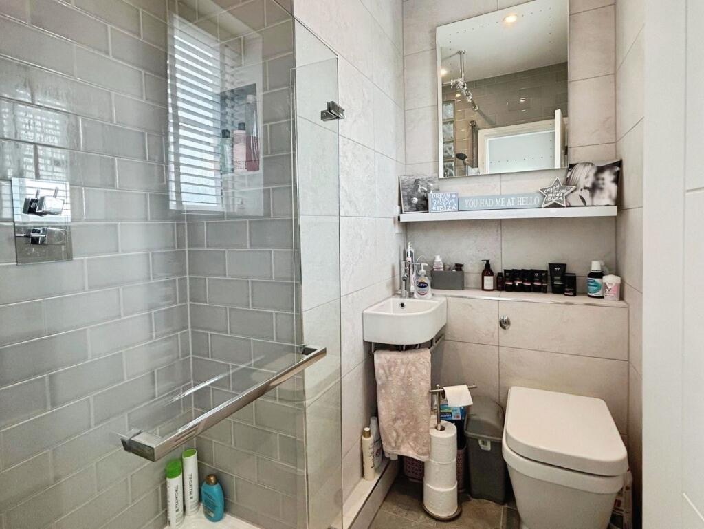 Additional image 20 of Agincourt Drive, Gilstead, Bingley, BD16 3JY