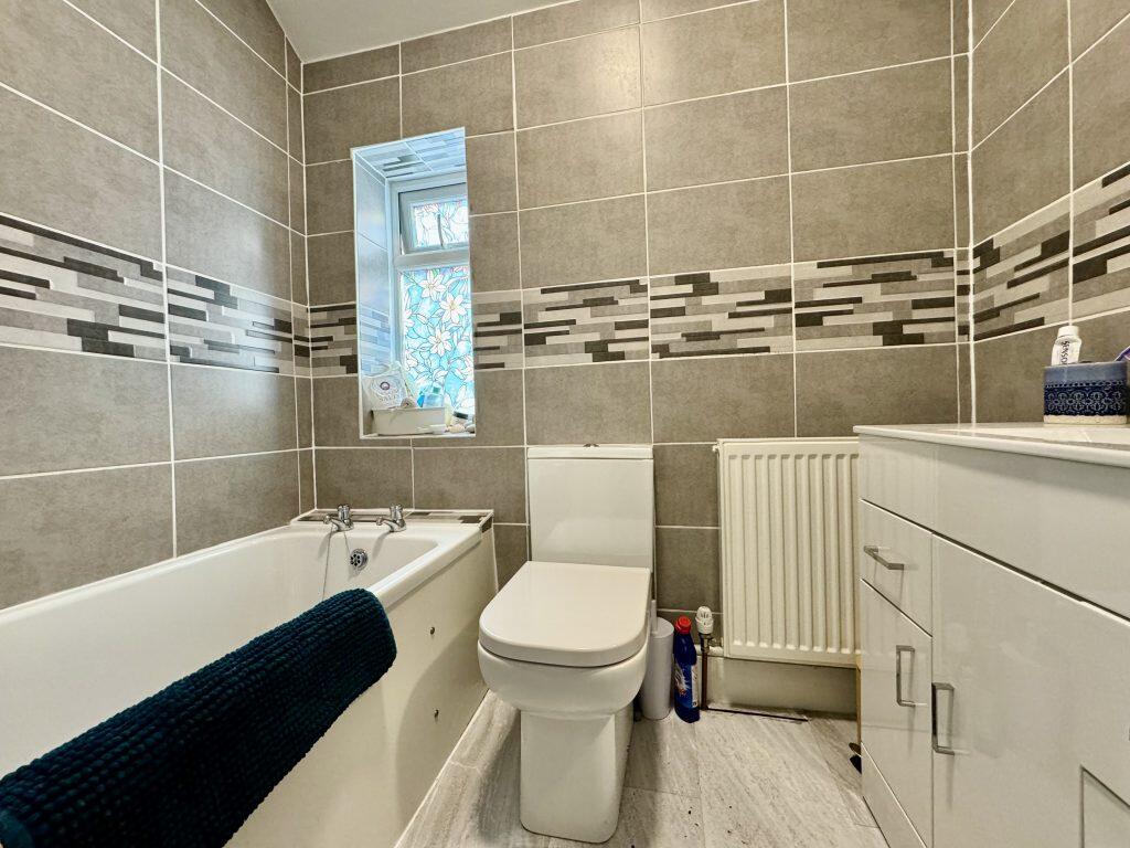 Additional image 8 of Hendford Grove, Yeovil, Somerset, BA20