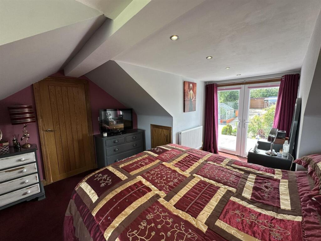 Additional image 28 of Moor View Drive, Bingley