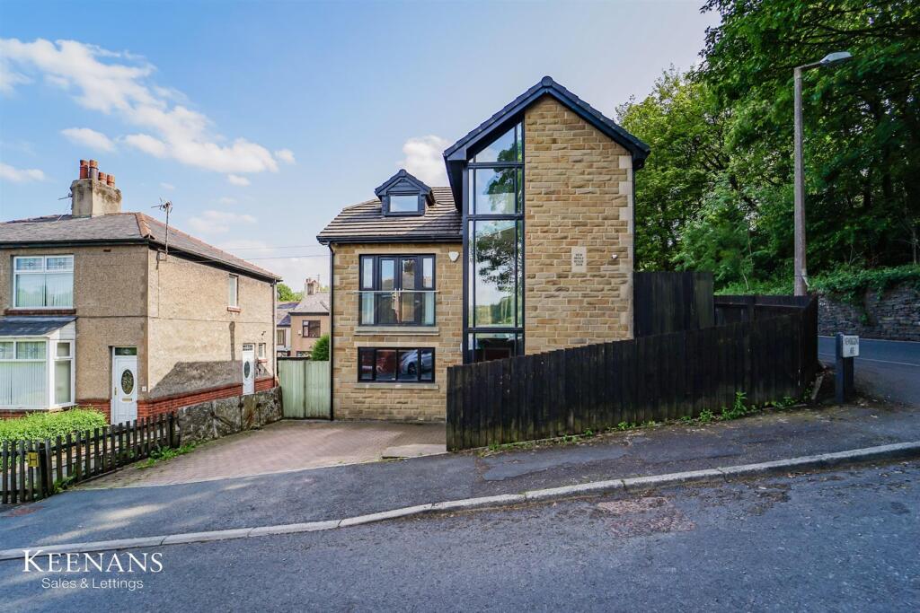 Additional image 42 of Newbigging Avenue, Rossendale