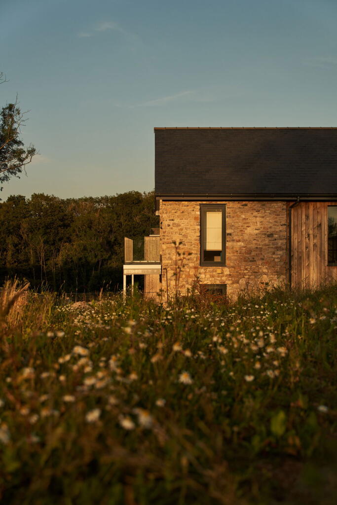 Additional image 4 of The Executive Barn, Cookswood
