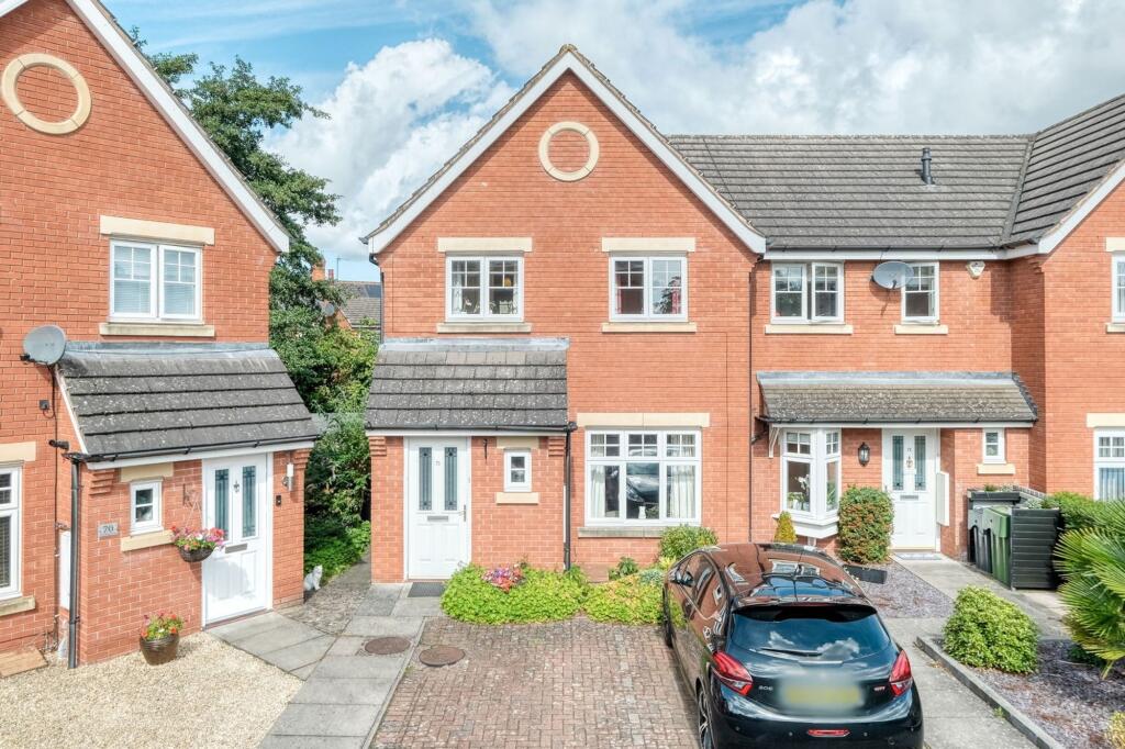 St. Peters Close, Bromsgrove, B61