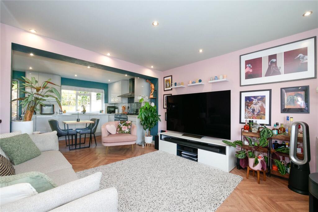 Additional image 20 of Southcliffe Drive, Baildon, Shipley, West Yorkshire, BD17