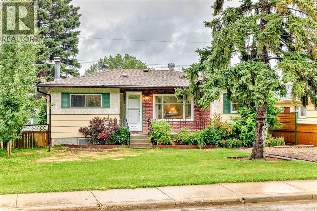 8624 33 Avenue NW|Calgary, Alberta T3B1M3
