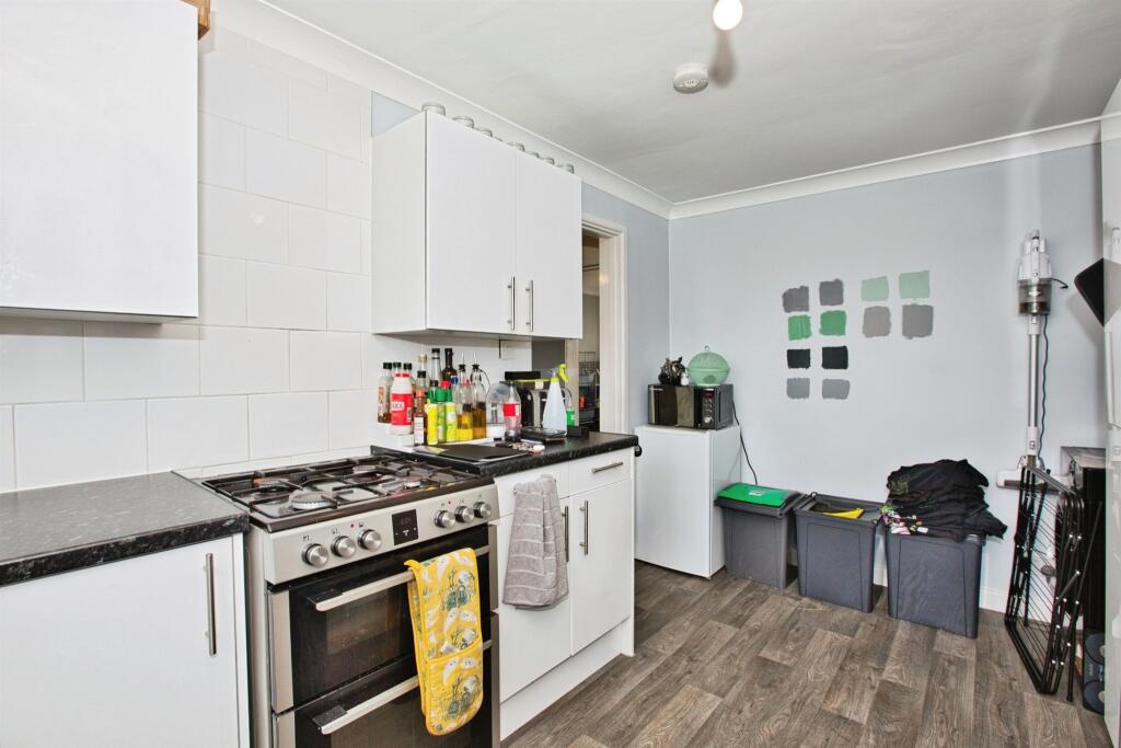 Additional image 7 of St. Johns Road, Yeovil