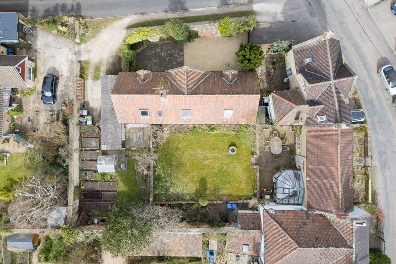 Additional image 20 of Holt