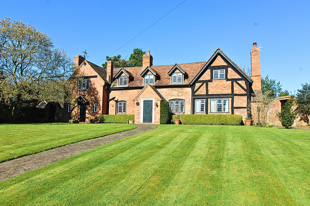 Hill Cottage, Rectory Lane, Upton Warren, Bromsgrove, Worcestershire
