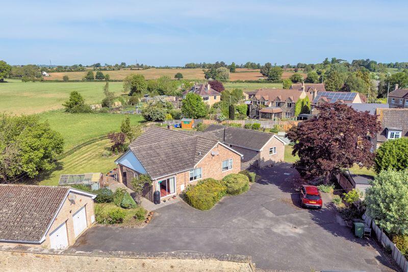 Additional image 17 of Holt