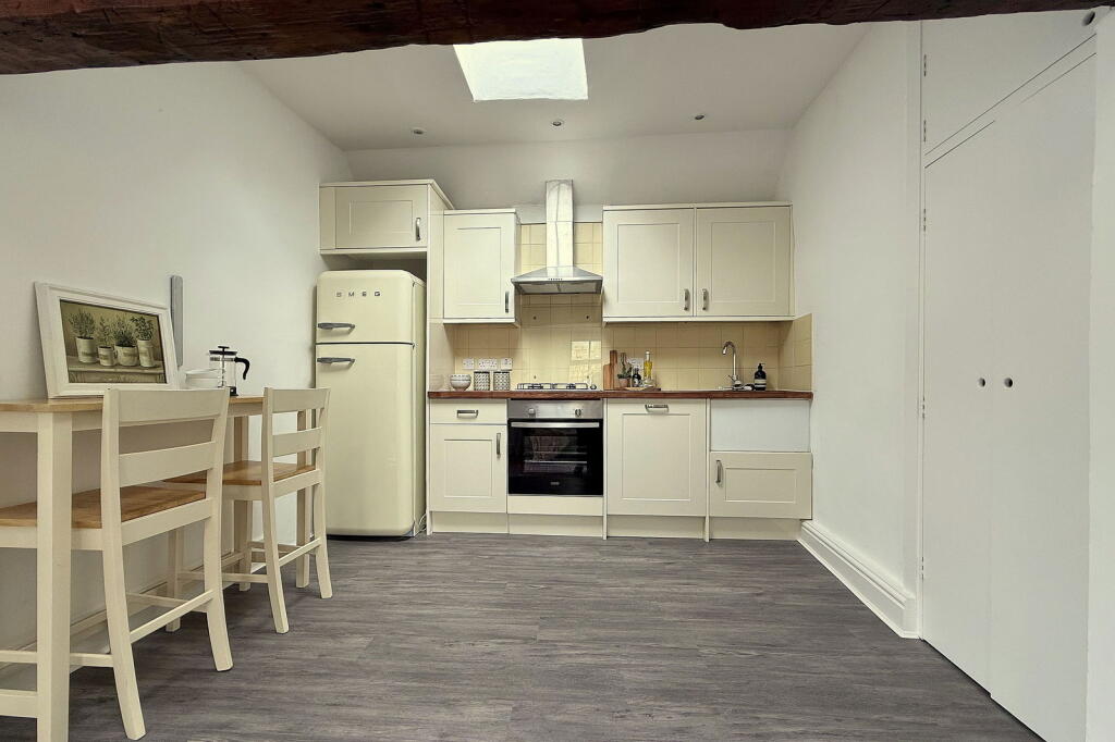 Additional image 6 of St. Saviours Road, Larkhall