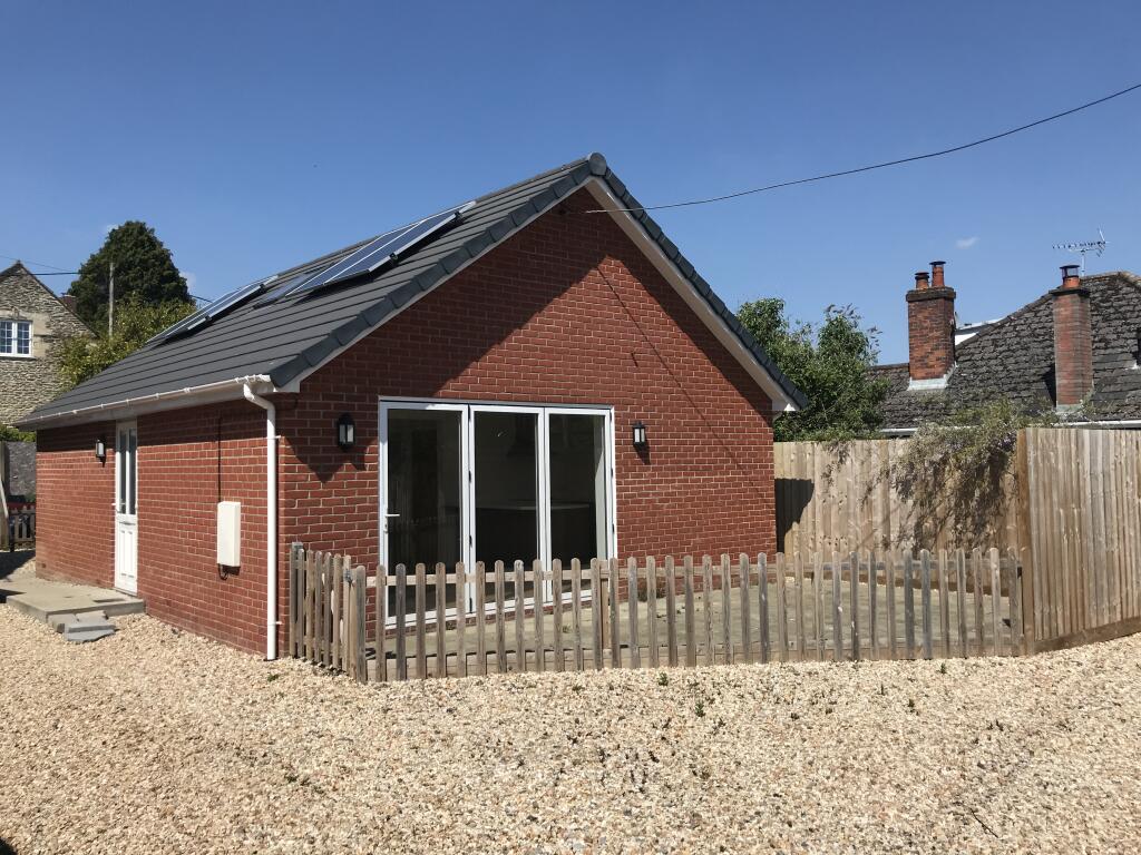 Additional image 9 of Henstridge