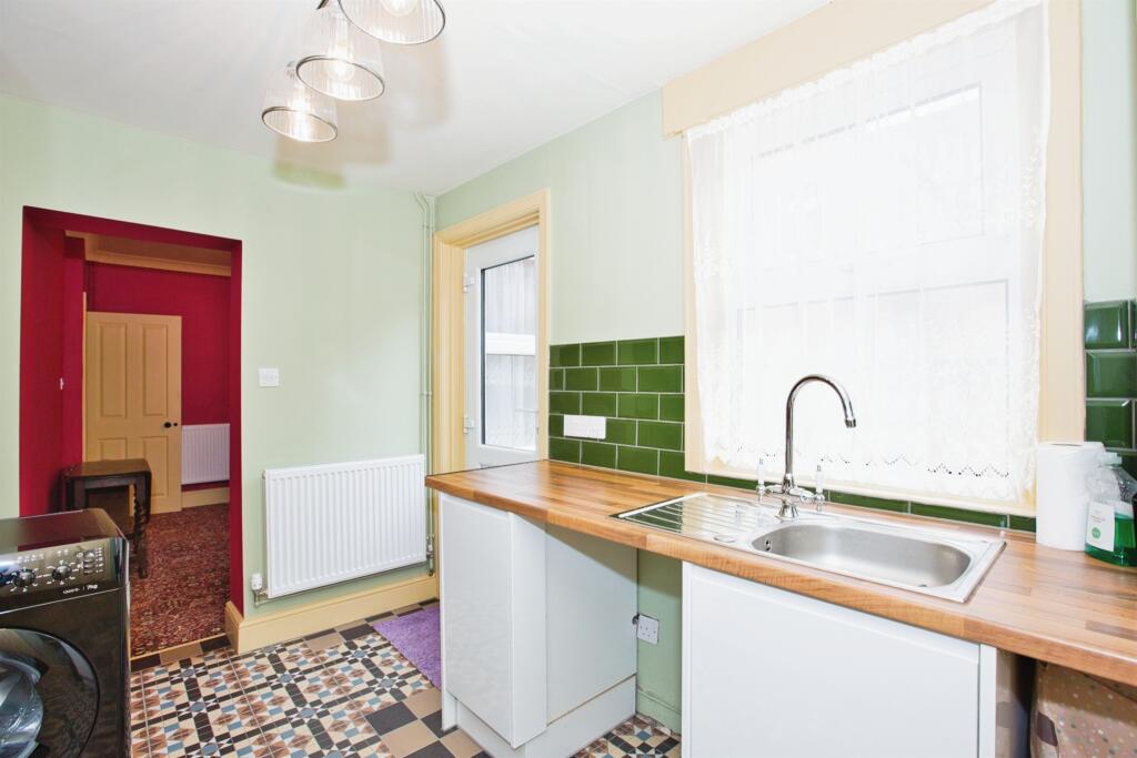 Additional image 8 of Manor Road, Yeovil