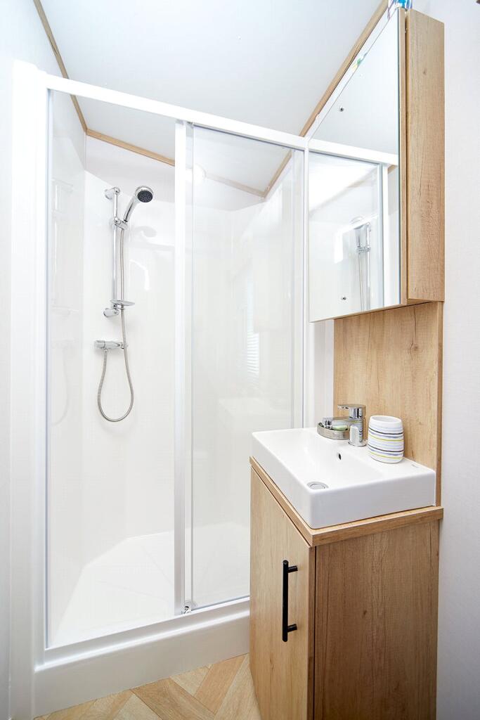 Additional image 10 of Glen Road, Baildon, Shipley, West Yorkshire, BD17