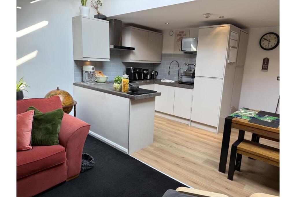 Additional image 5 of Sunbridge Road, Bradford, BD1