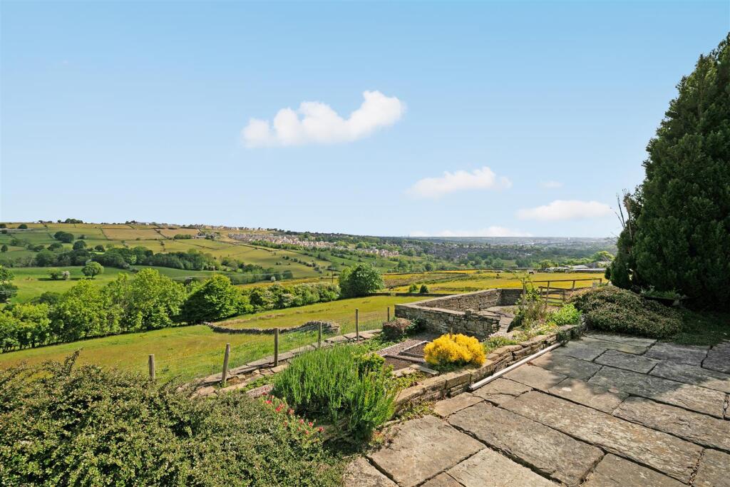 Additional image 3 of Storr Hall Farm, Cliffe Lane, Thornton, BD13 3QS